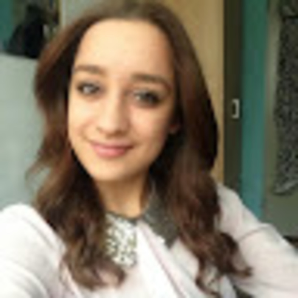 Meet your Posher, Esmeray